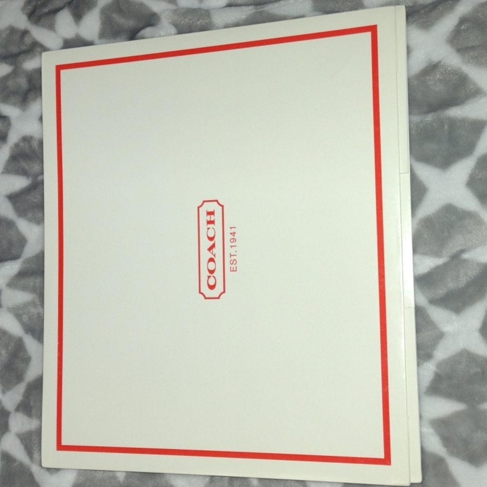 Coach storage gift box, large